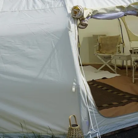 Glamping I Hjelm Campismo de Luxo Stege